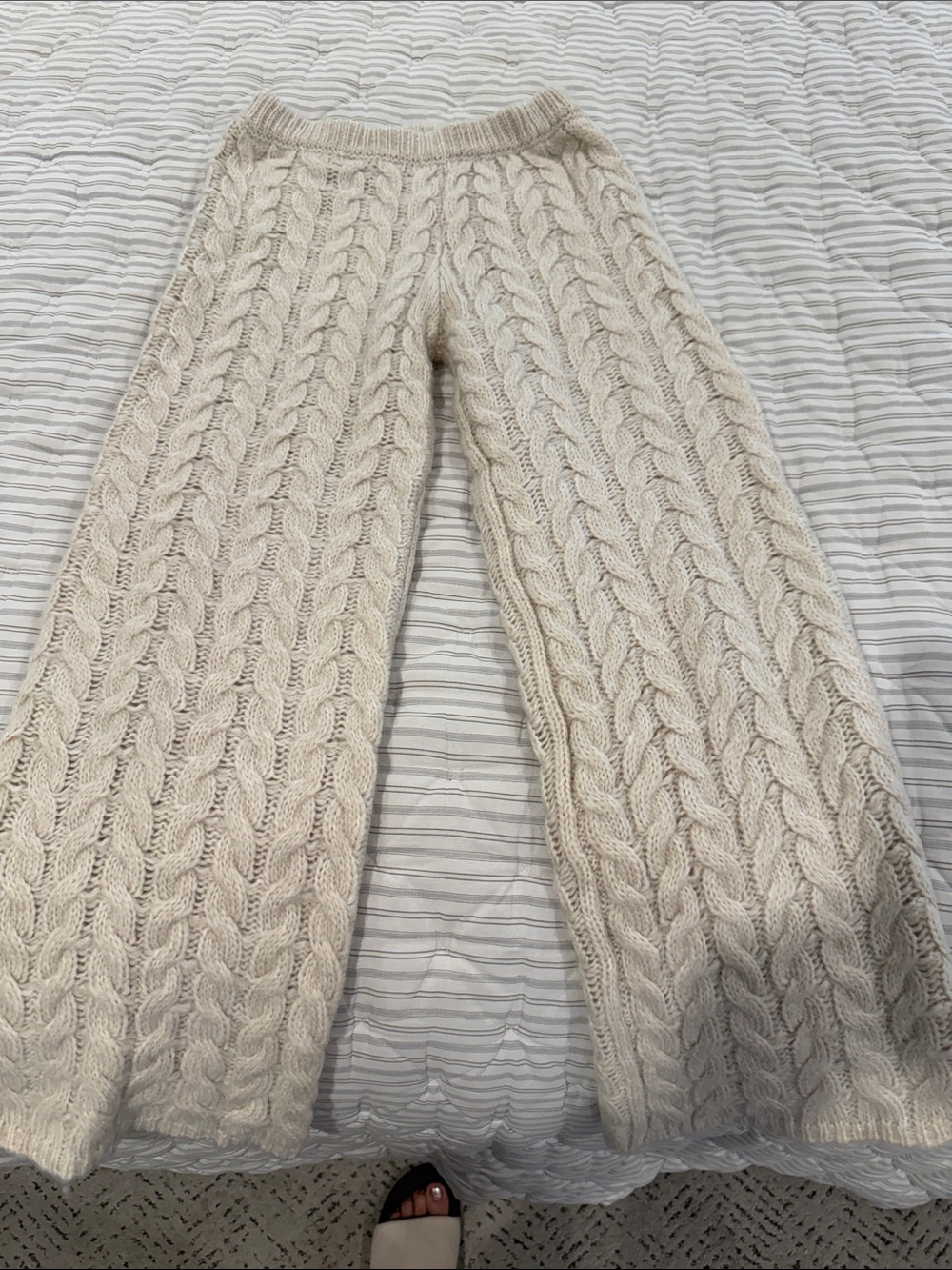 Zara Cream Cable Knit Wide-Leg Sweatpants
